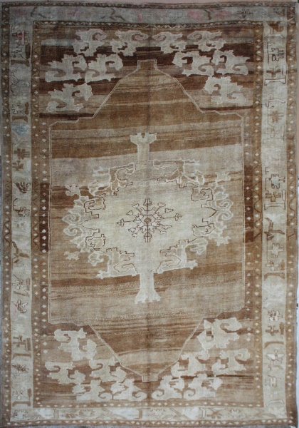 R4136 Antique Heriz Carpet