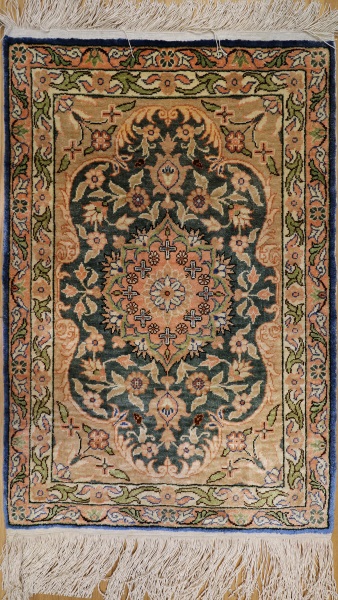 R6663 Fine Silk Rug