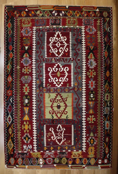 R8132 Wonderful Hand Woven Turkish Kilim Rug